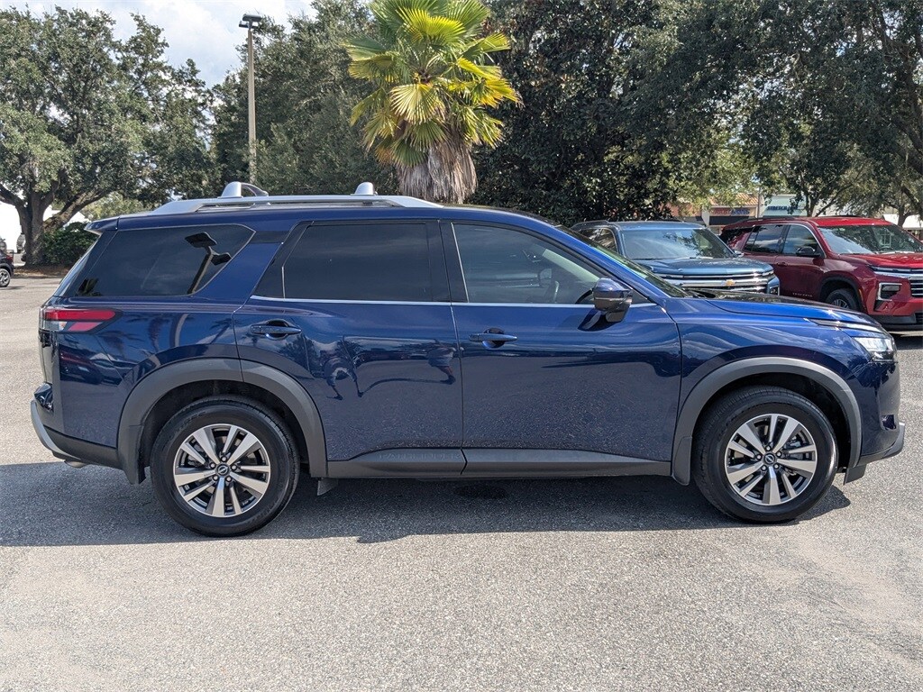 Used 2023 Nissan Pathfinder SL SUV