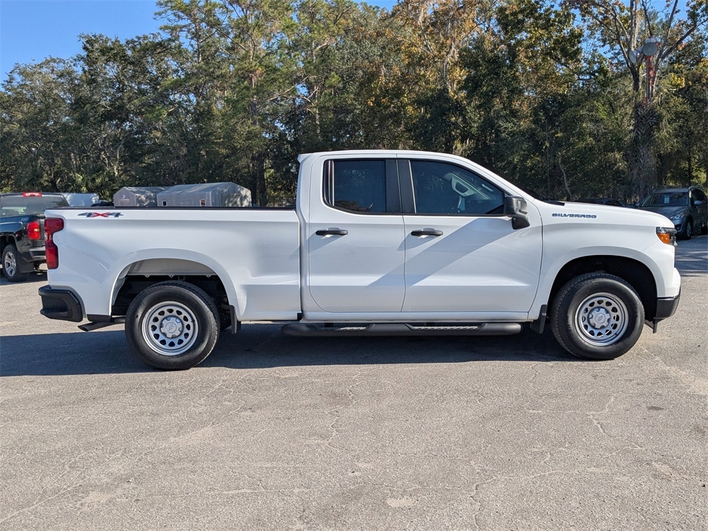 2026 Chevrolet Silverado 1500 Work Truck photo 2
