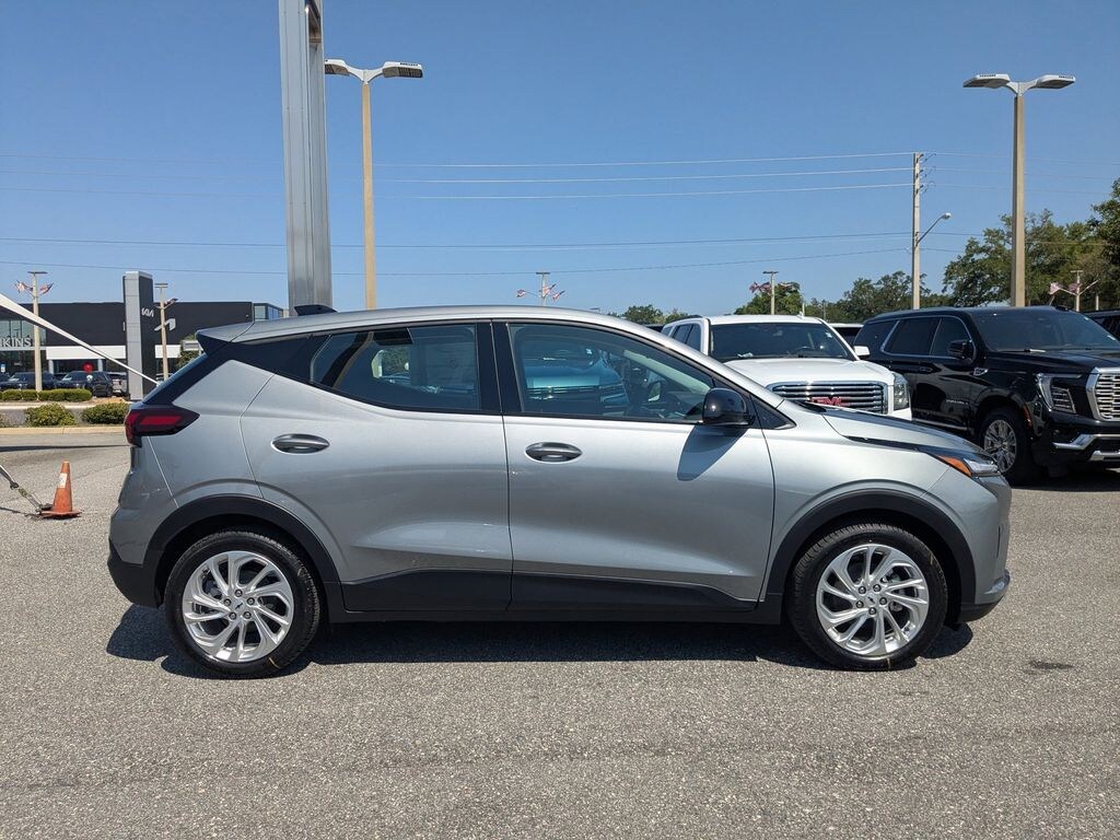 New 2027 Chevrolet Bolt LT SUV