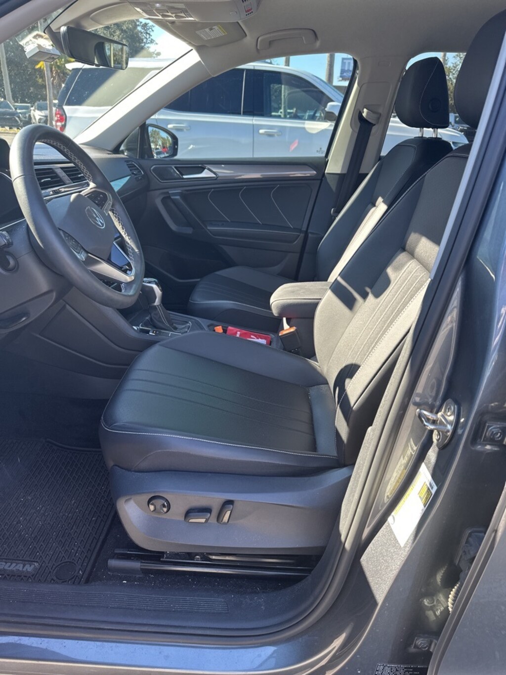 Used 2023 Volkswagen Tiguan 2.0T SE SUV