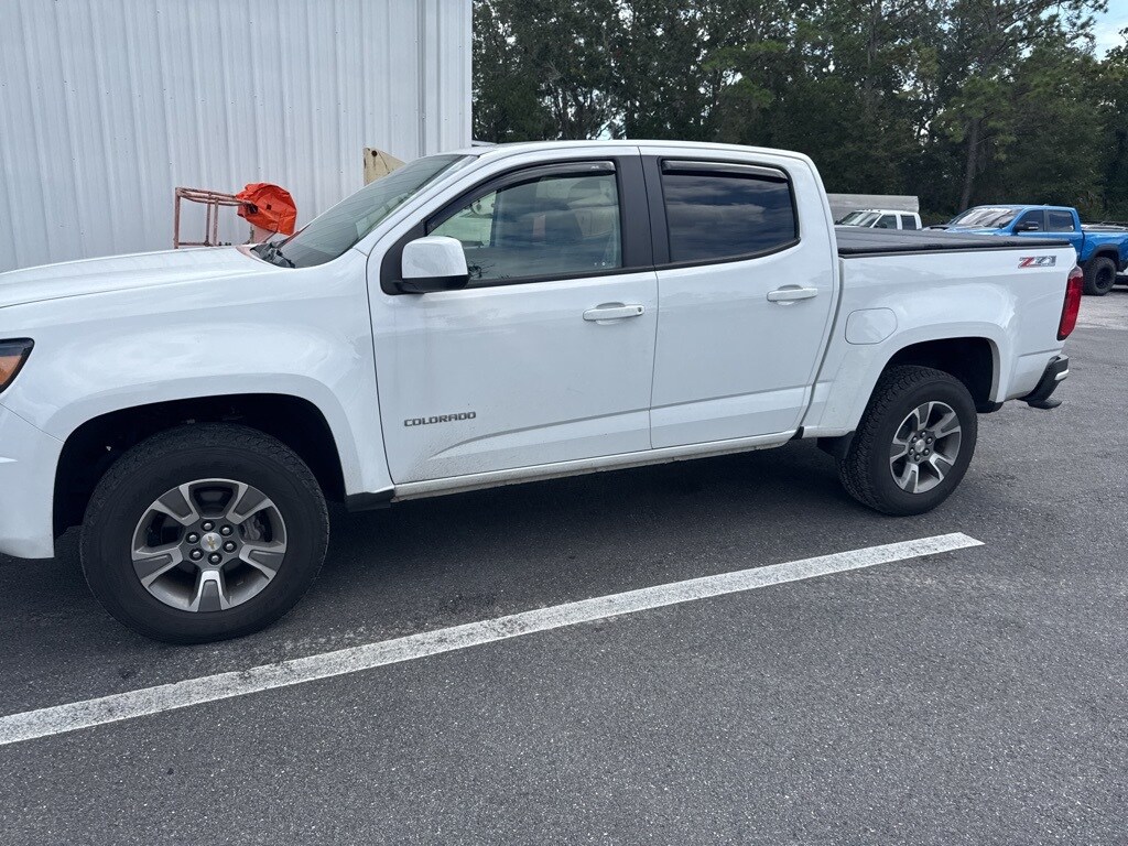 2020 Chevrolet Colorado Z71 photo 2