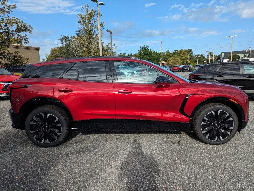 2025 Chevrolet Blazer EV RS photo 3