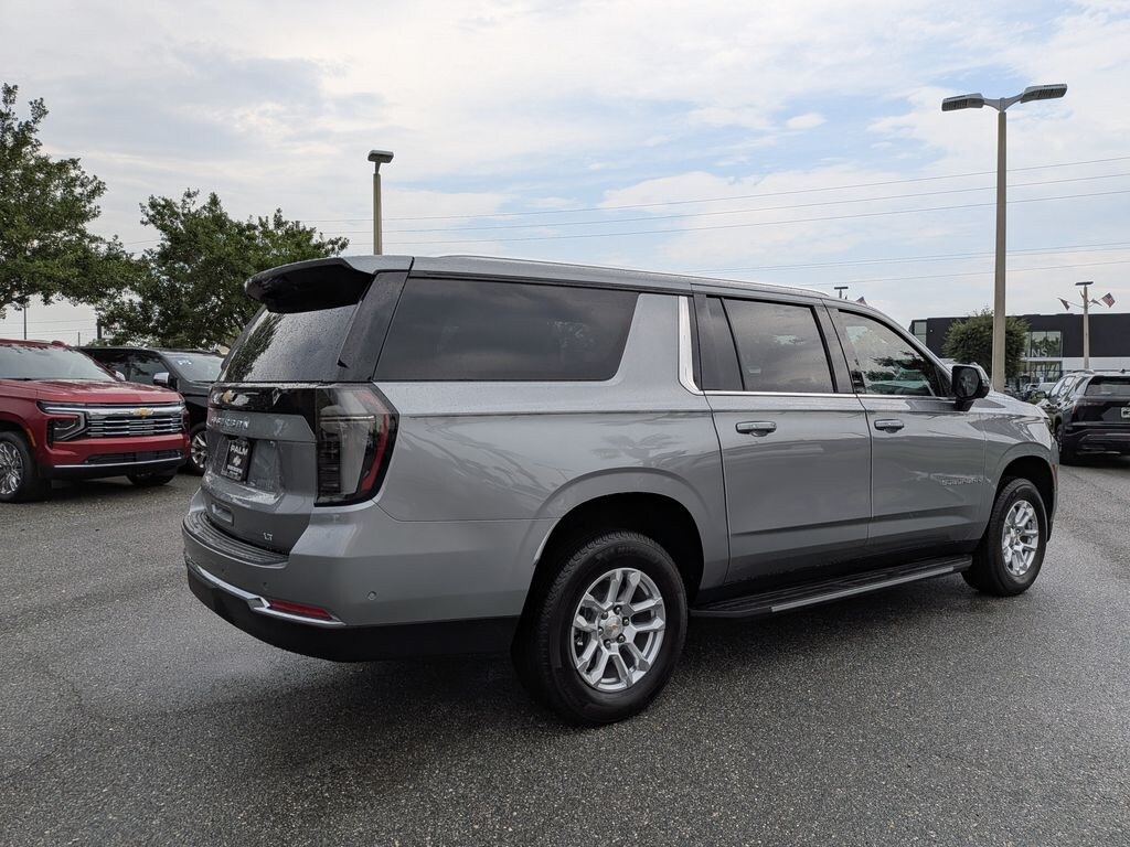 New 2026 Chevrolet Suburban LT SUV