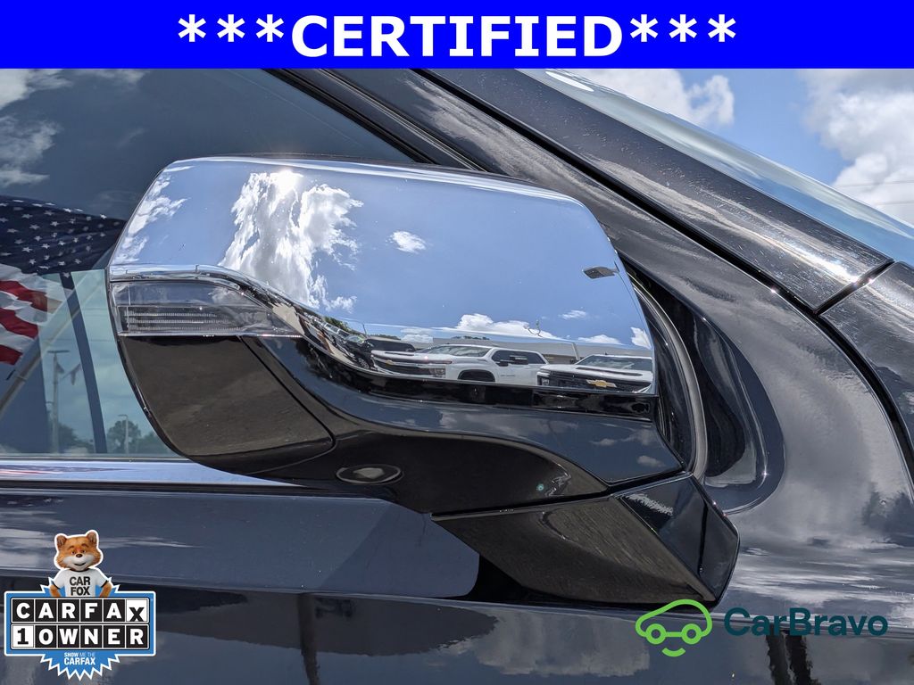 2024 Chevrolet Suburban Premier - Photo 11