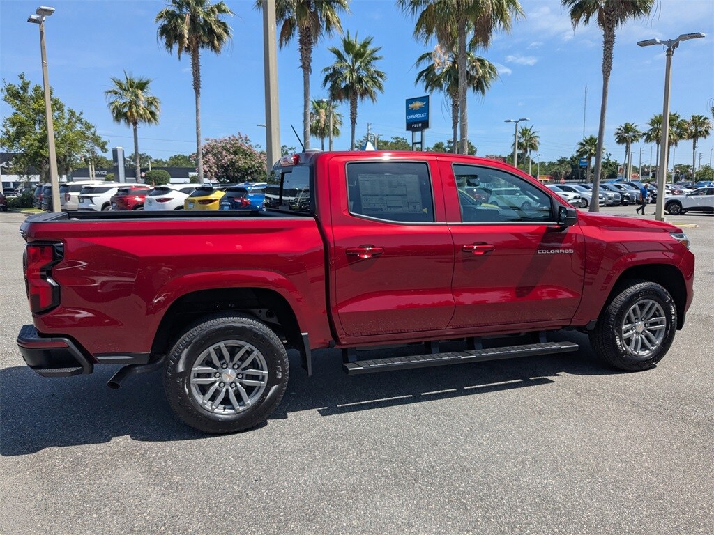 2025 Chevrolet Colorado Work Truck LT photo 4