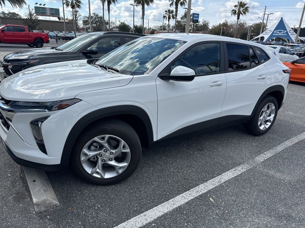 Used 2025 Chevrolet Trax LS SUV