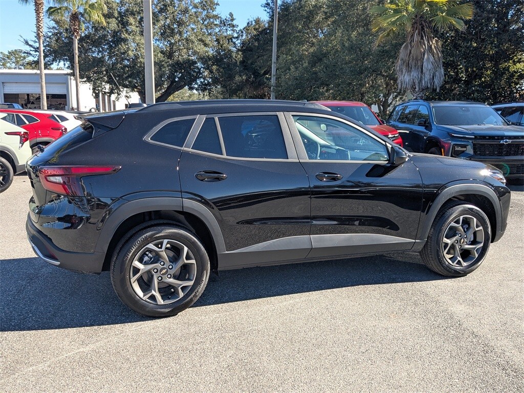 New 2026 Chevrolet Trax LT SUV