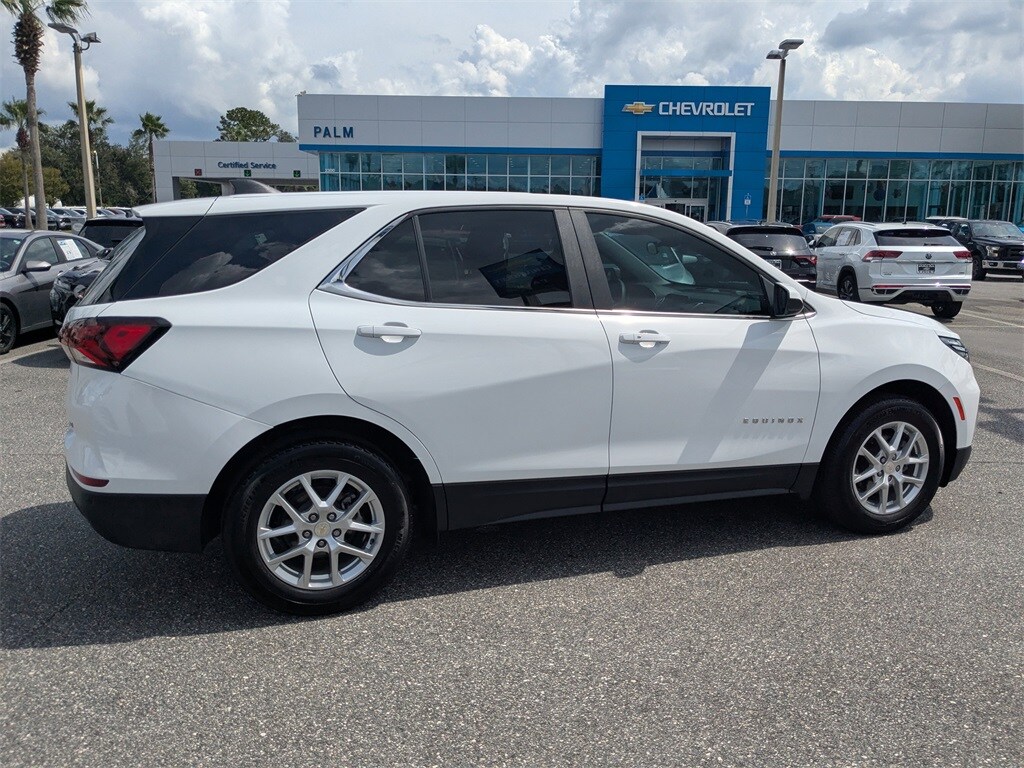 2023 Chevrolet Equinox LT photo 3