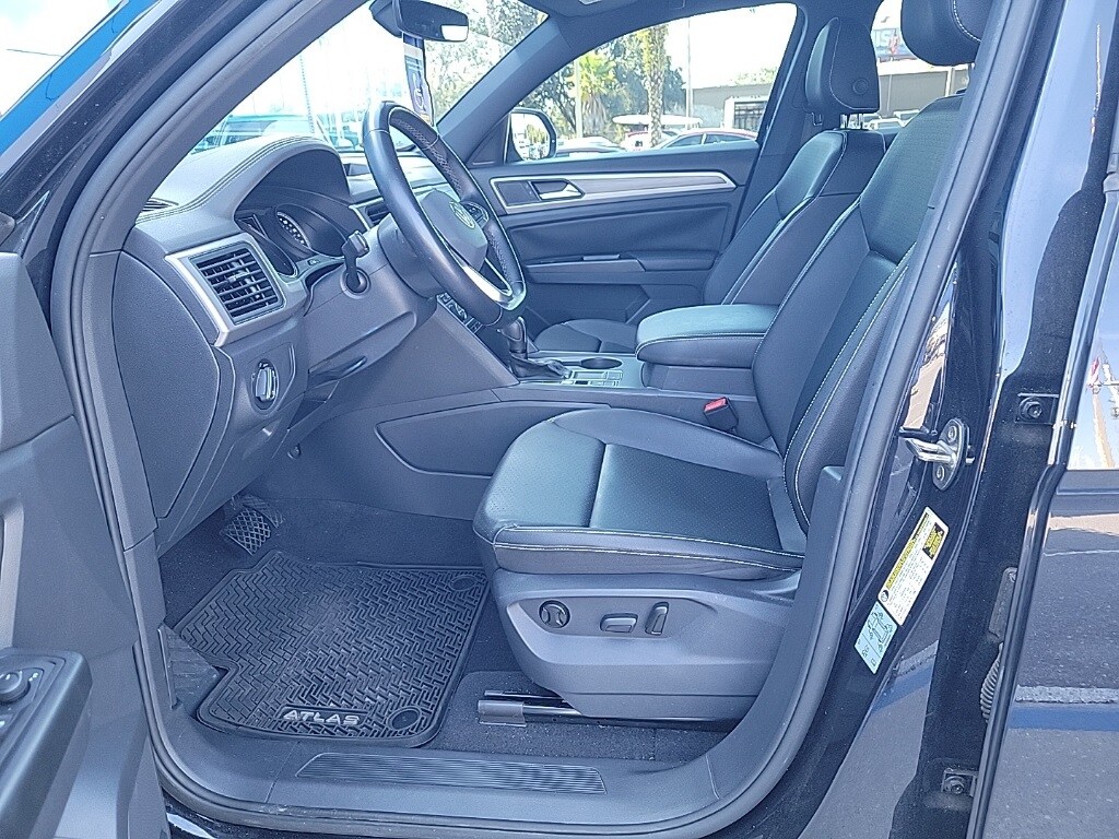 Used 2020 Volkswagen Atlas Cross Sport 3.6L V6 SE w/Technology SUV