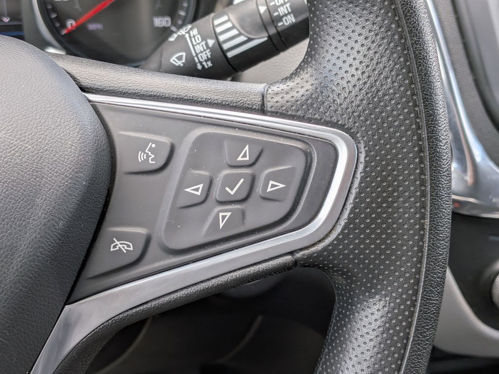 2023 Chevrolet Equinox LS - Photo 23
