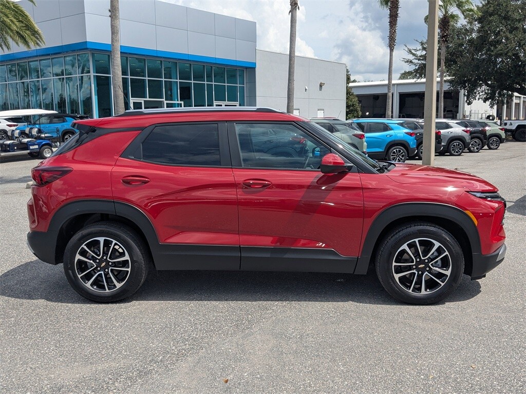 2026 Chevrolet Trailblazer LT photo 2