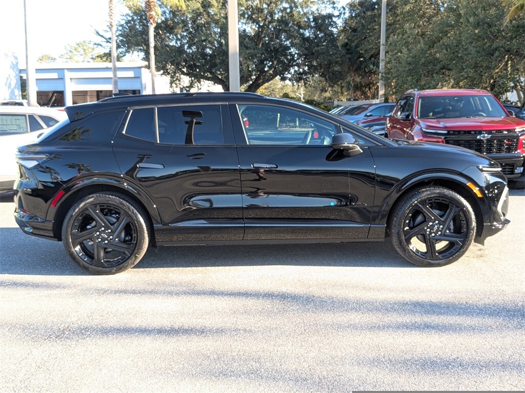 2026 Chevrolet Equinox EV 3RS photo 2