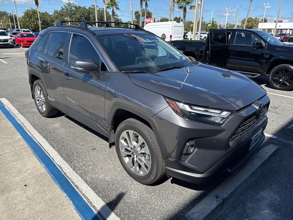2024 Toyota RAV4 XLE Premium photo 3