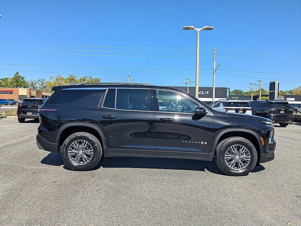 New 2026 Chevrolet Traverse LT SUV