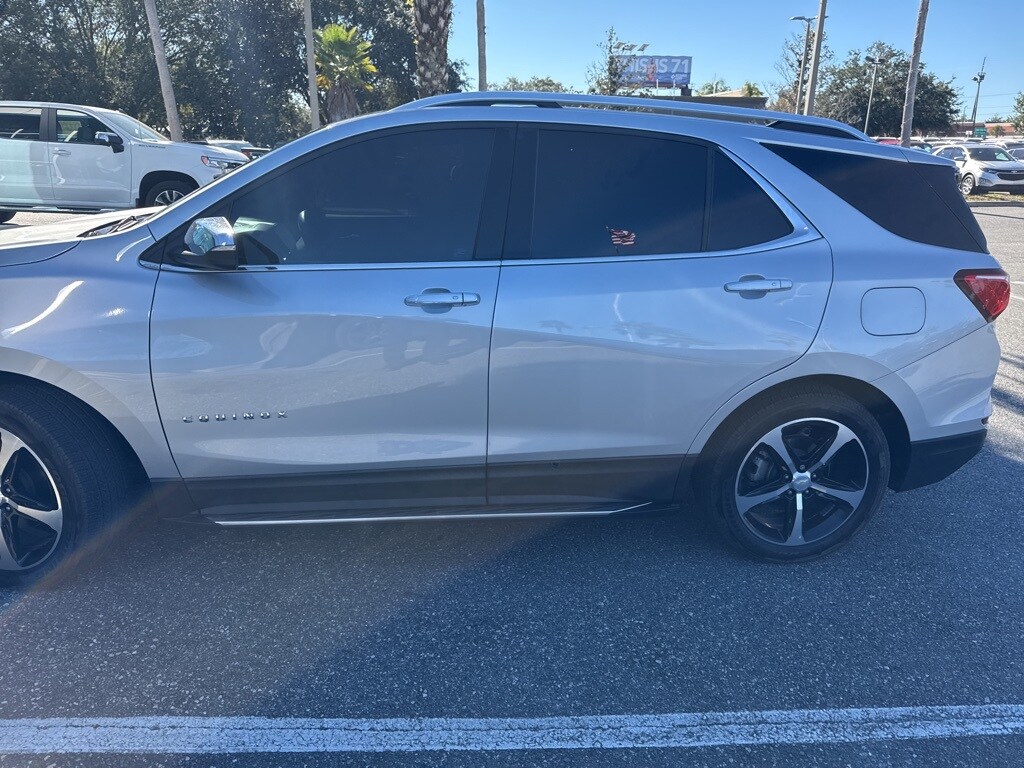 2018 Chevrolet Equinox Premier photo 2