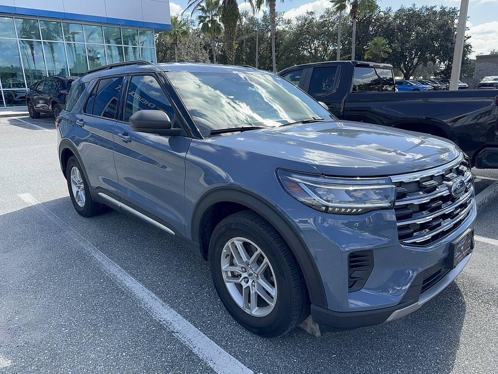 2025 Ford Explorer