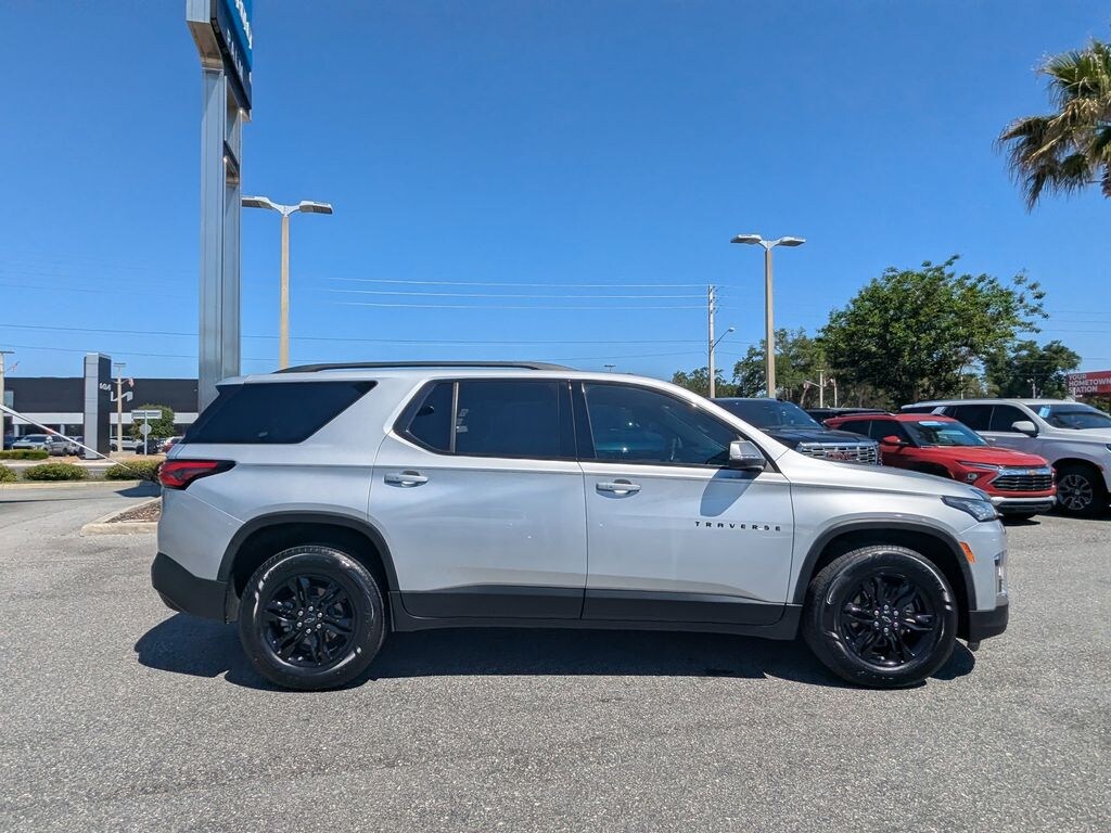 Certified 2022 Chevrolet Traverse LT Cloth w/1LT SUV