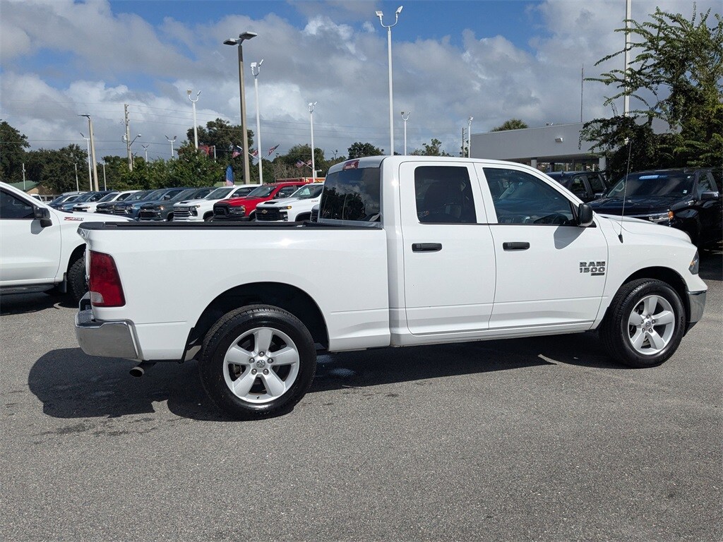 2024 Ram 1500 Classic SLT photo 3