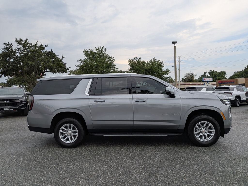 New 2026 Chevrolet Suburban LT SUV