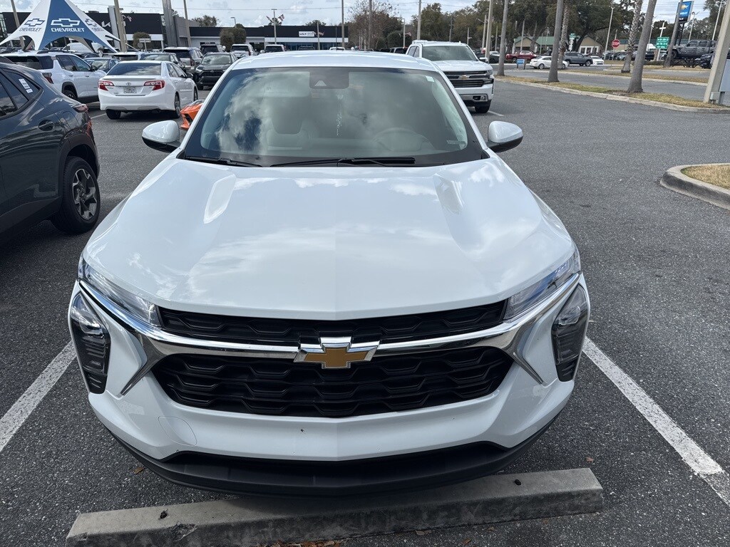 Used 2025 Chevrolet Trax LS SUV