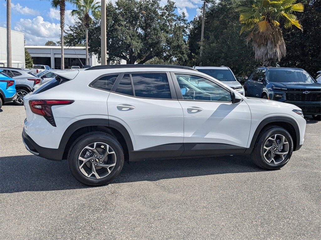 New 2026 Chevrolet Trax LT SUV