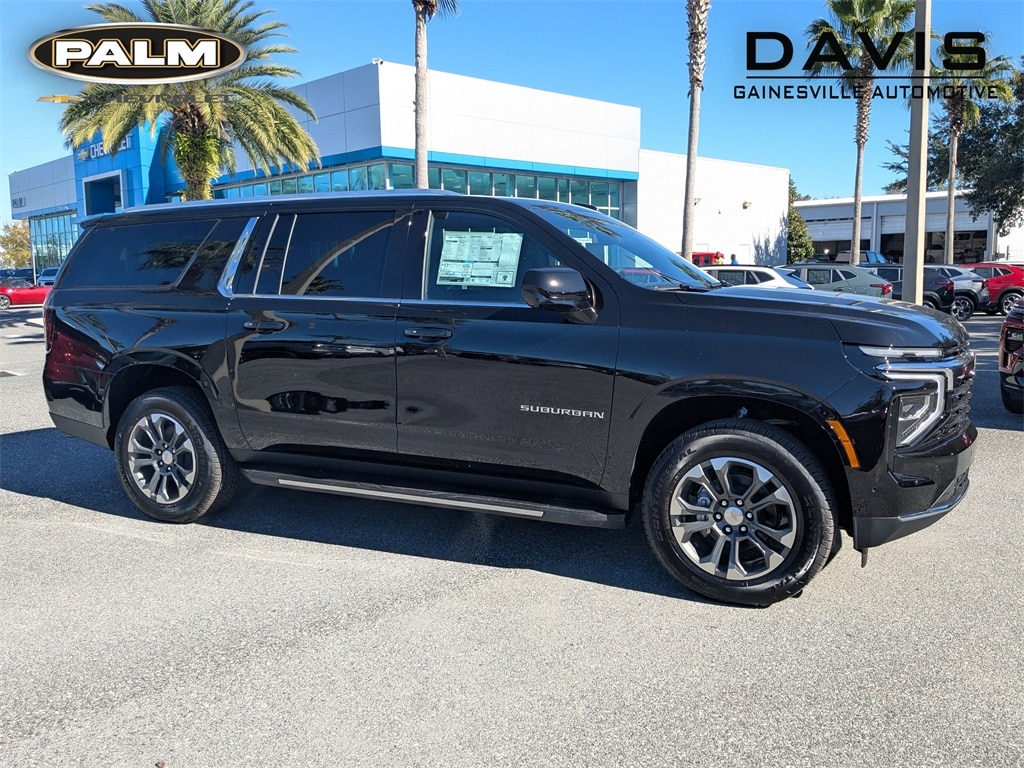 2026 Chevrolet Suburban LS's photo