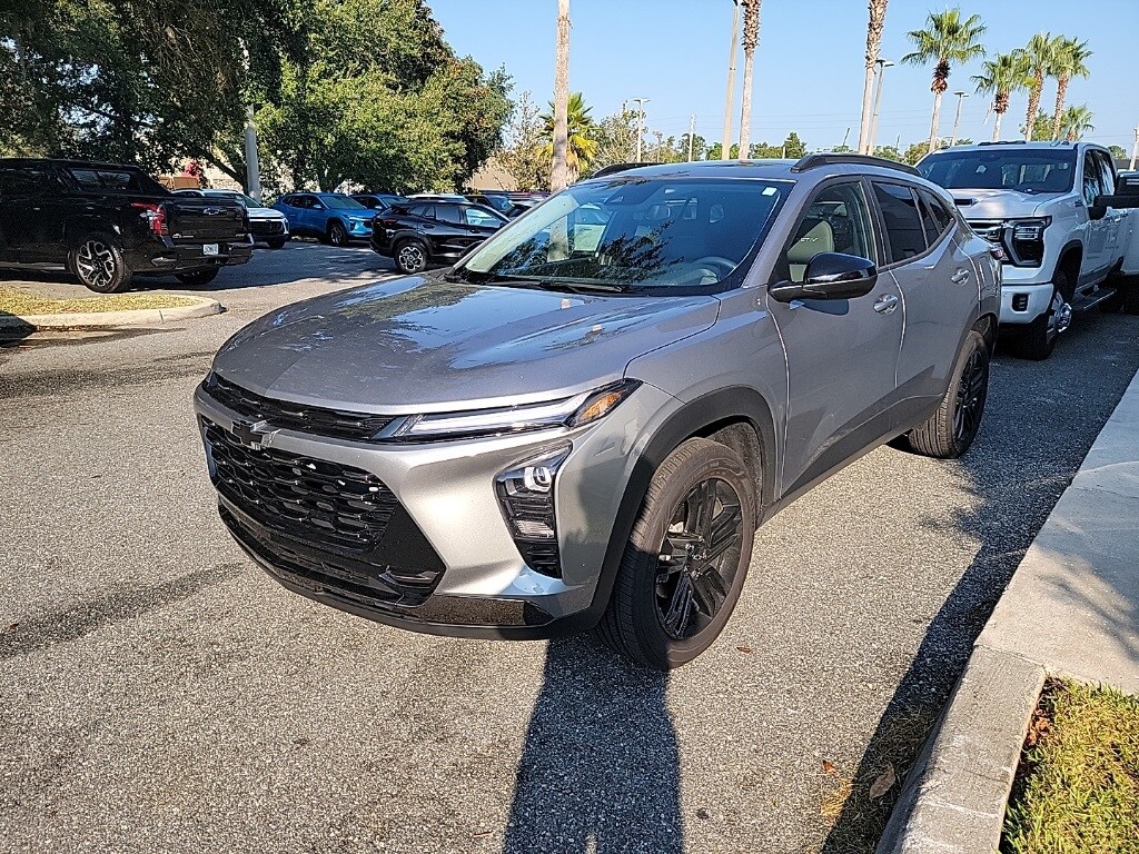 2025 Chevrolet Trax ACTIV photo 2