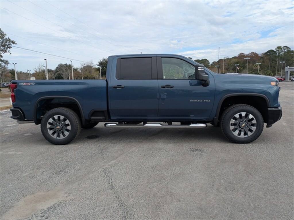 New 2026 Chevrolet Silverado 2500 HD Custom Truck Crew Cab