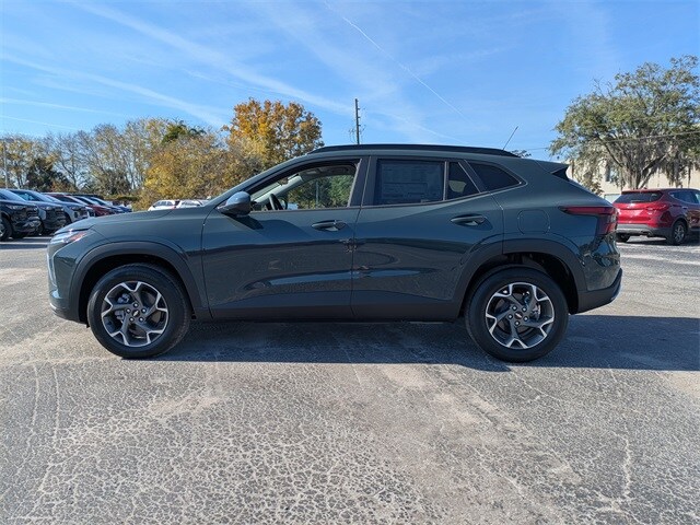 2026 Chevrolet Trax LT photo 4