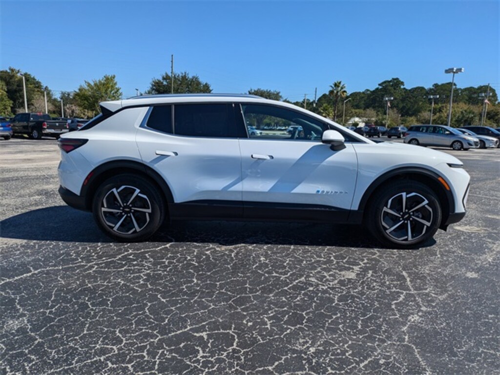 New 2026 Chevrolet Equinox EV LT 2 SUV