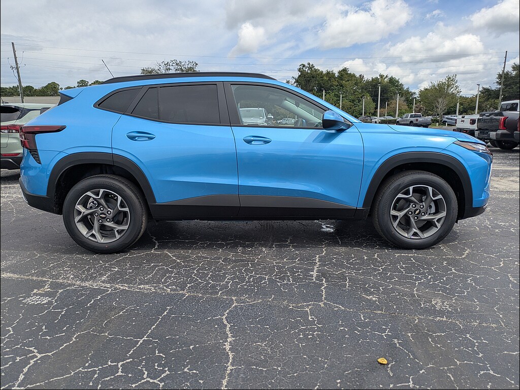 New 2026 Chevrolet Trax FWD LT