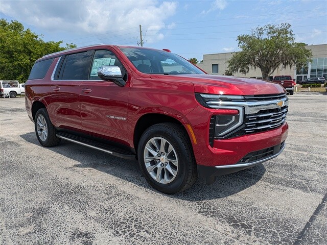 2025 Chevrolet Suburban Premier photo 2