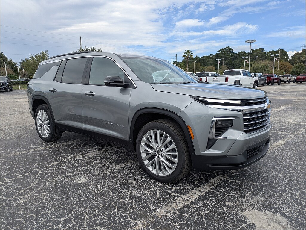 New 2027 Chevrolet Traverse FWD LT