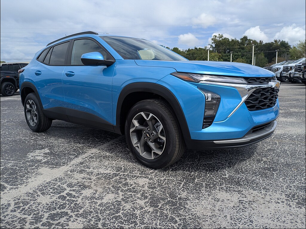 New 2026 Chevrolet Trax FWD LT