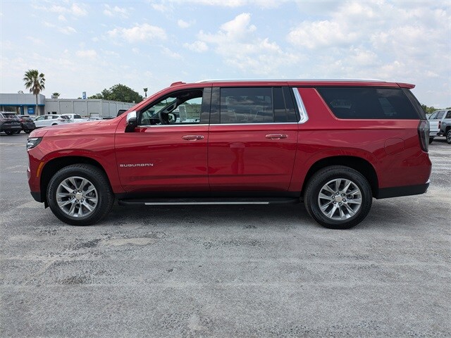 2025 Chevrolet Suburban Premier photo 4
