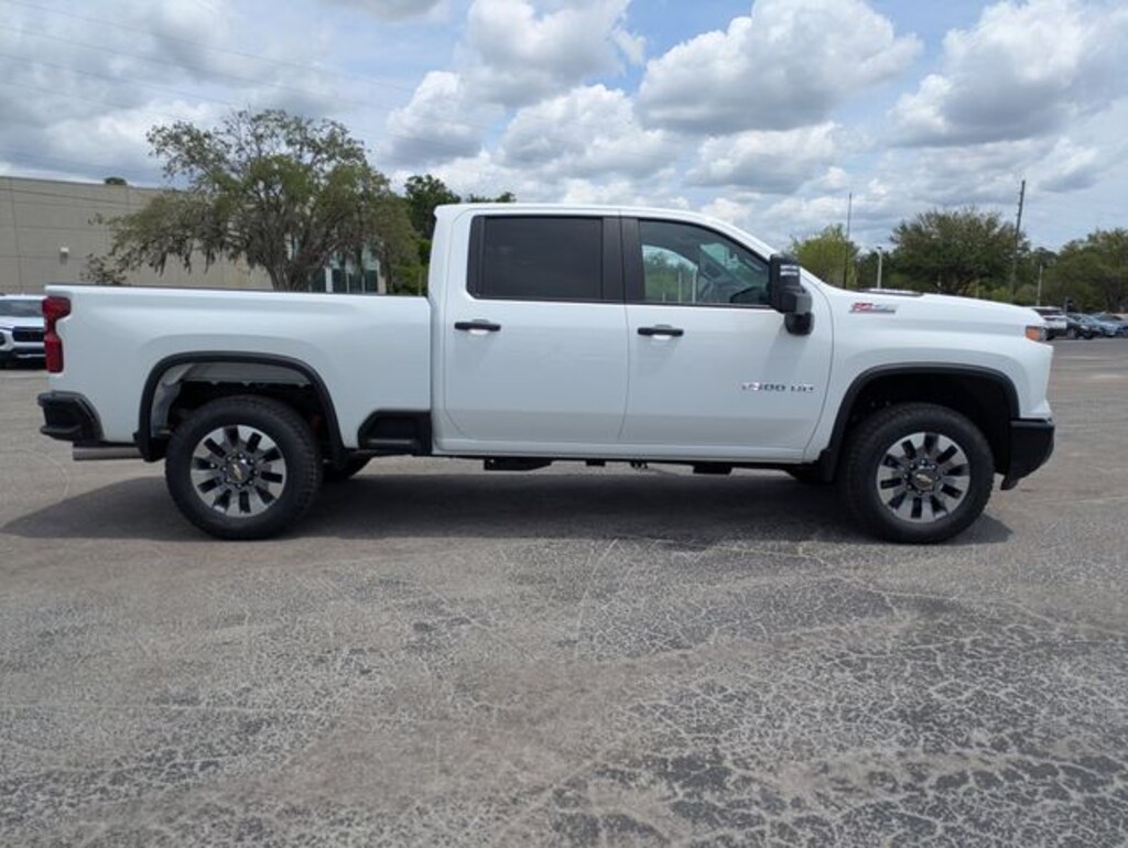 New 2026 Chevrolet Silverado 2500 HD Custom Truck Crew Cab