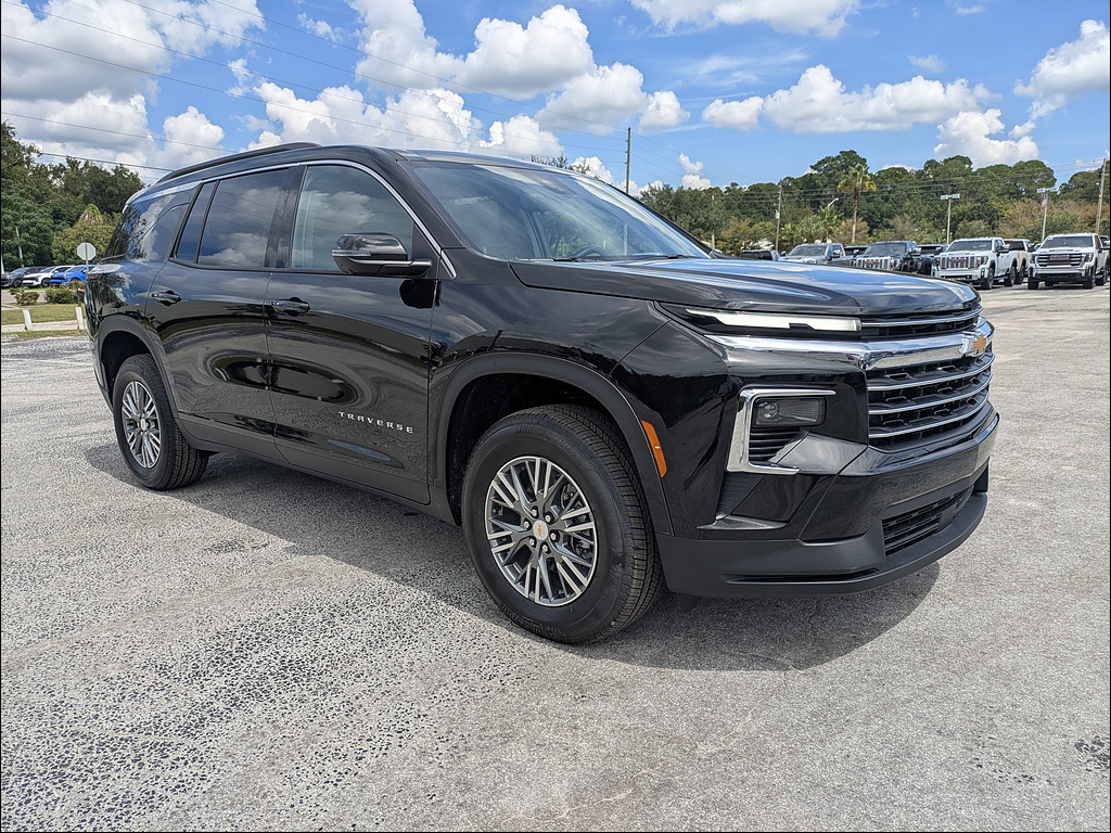 New 2026 Chevrolet Traverse FWD LT SUV