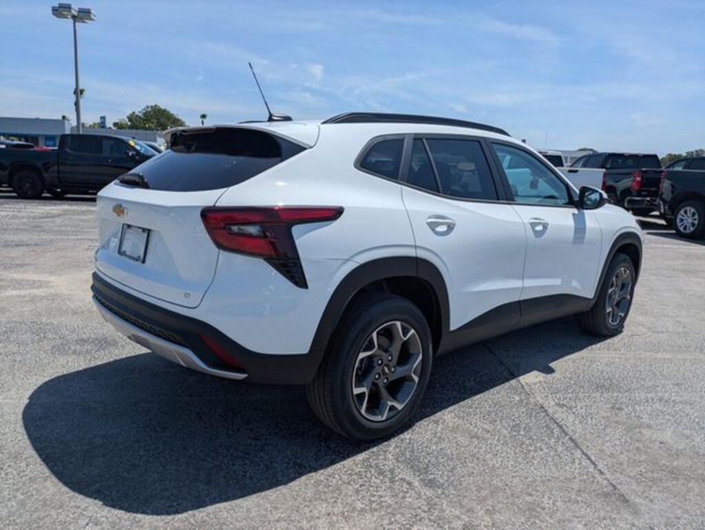 New 2026 Chevrolet Trax LT SUV