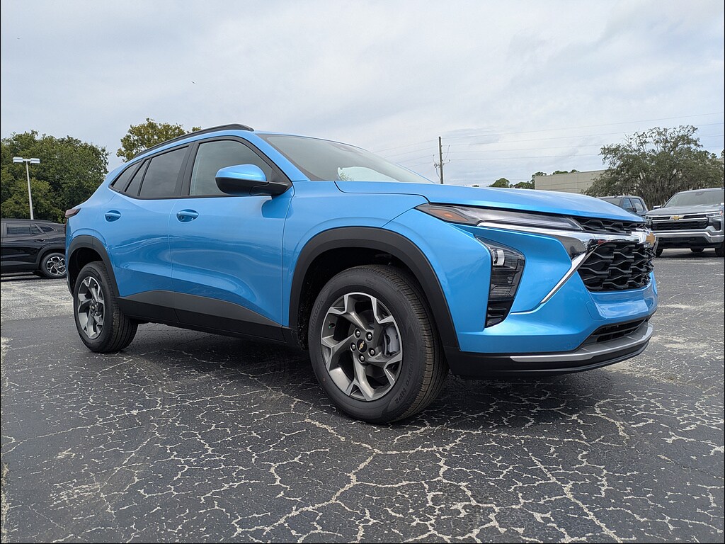 New 2026 Chevrolet Trax FWD LT