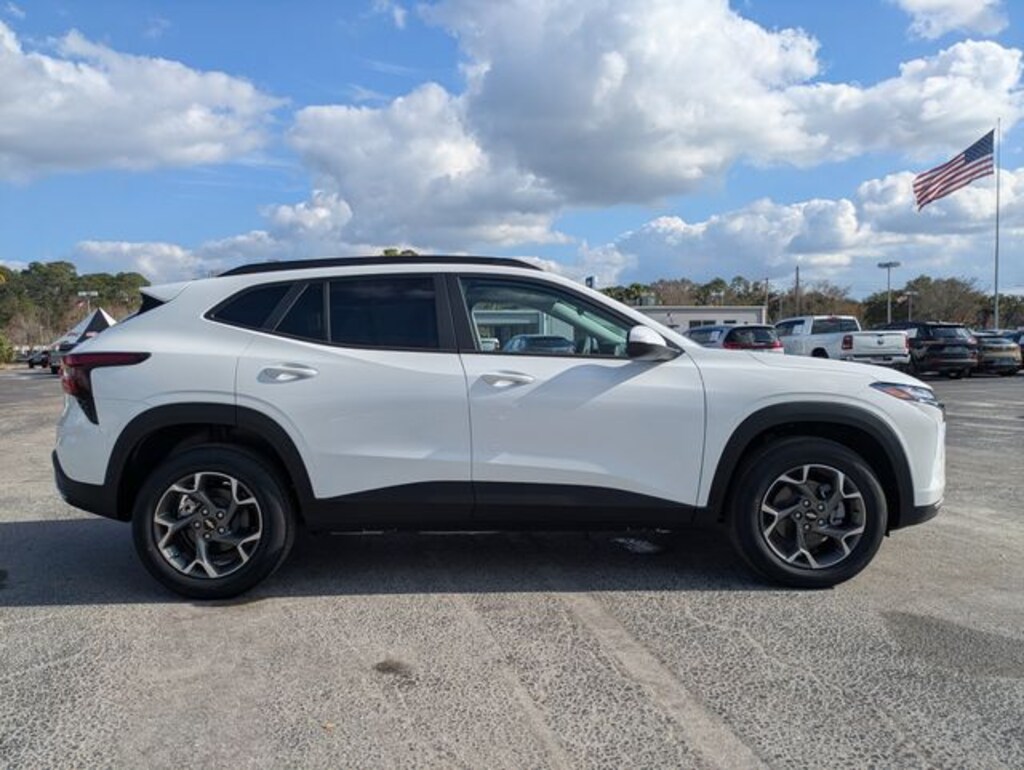 New 2026 Chevrolet Trax LT SUV