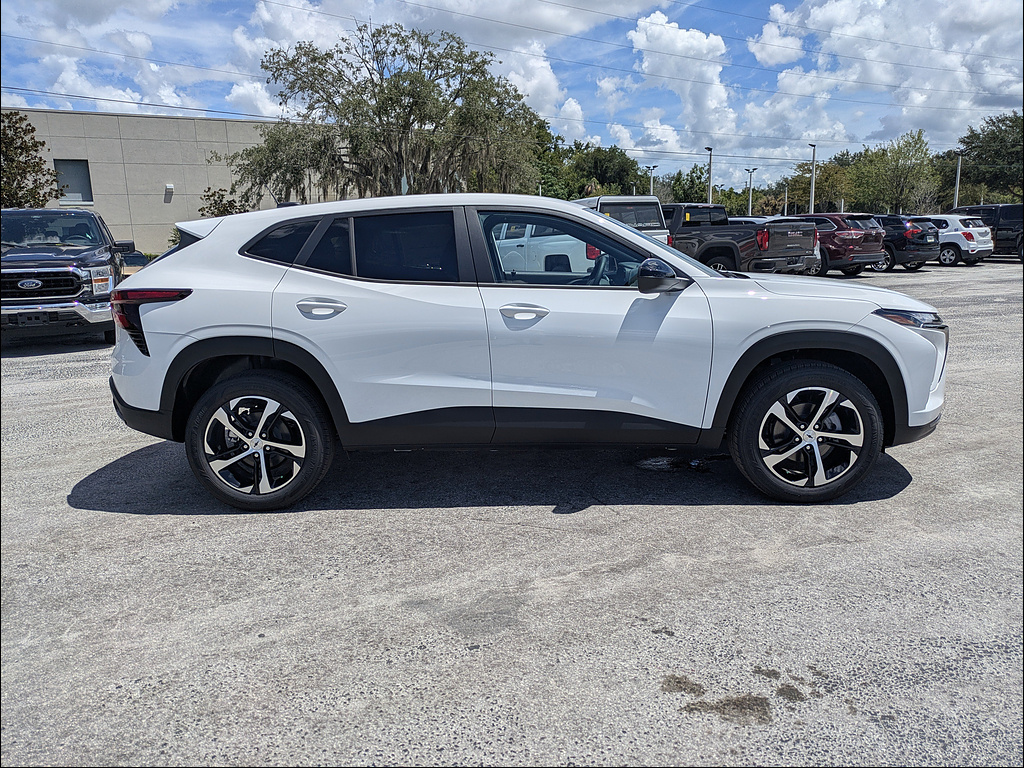 New 2026 Chevrolet Trax FWD 1RS SUV