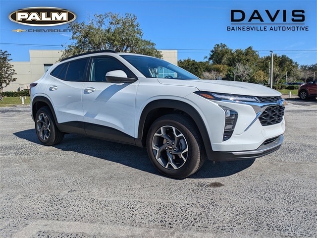 2025 Chevrolet Trax LT's photo