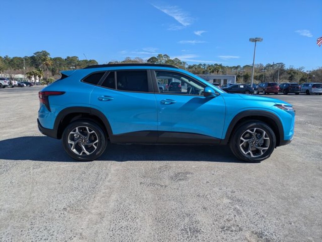 New 2026 Chevrolet Trax LT SUV