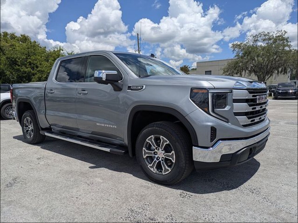 New 2026 GMC Sierra 1500 Crew Cab, Short Bed, SLE, 4WD Truck Crew Cab