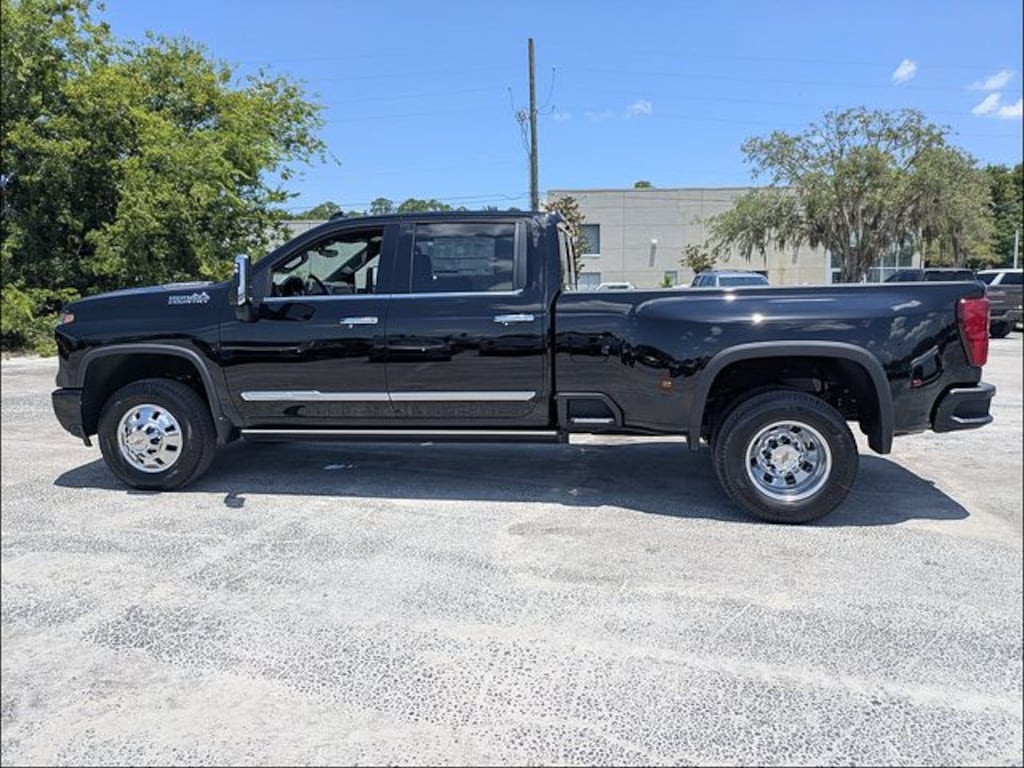 New 2026 Chevrolet Silverado 3500 HD High Country Truck Crew Cab
