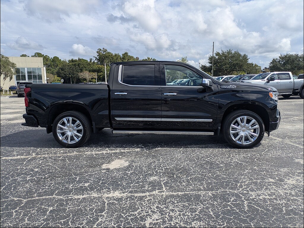 New 2026 Chevrolet Silverado 1500 4WD Crew Cab Short Bed High Country