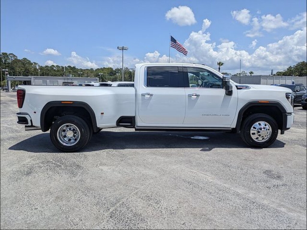 New 2026 GMC Sierra 3500 HD Denali Truck Crew Cab