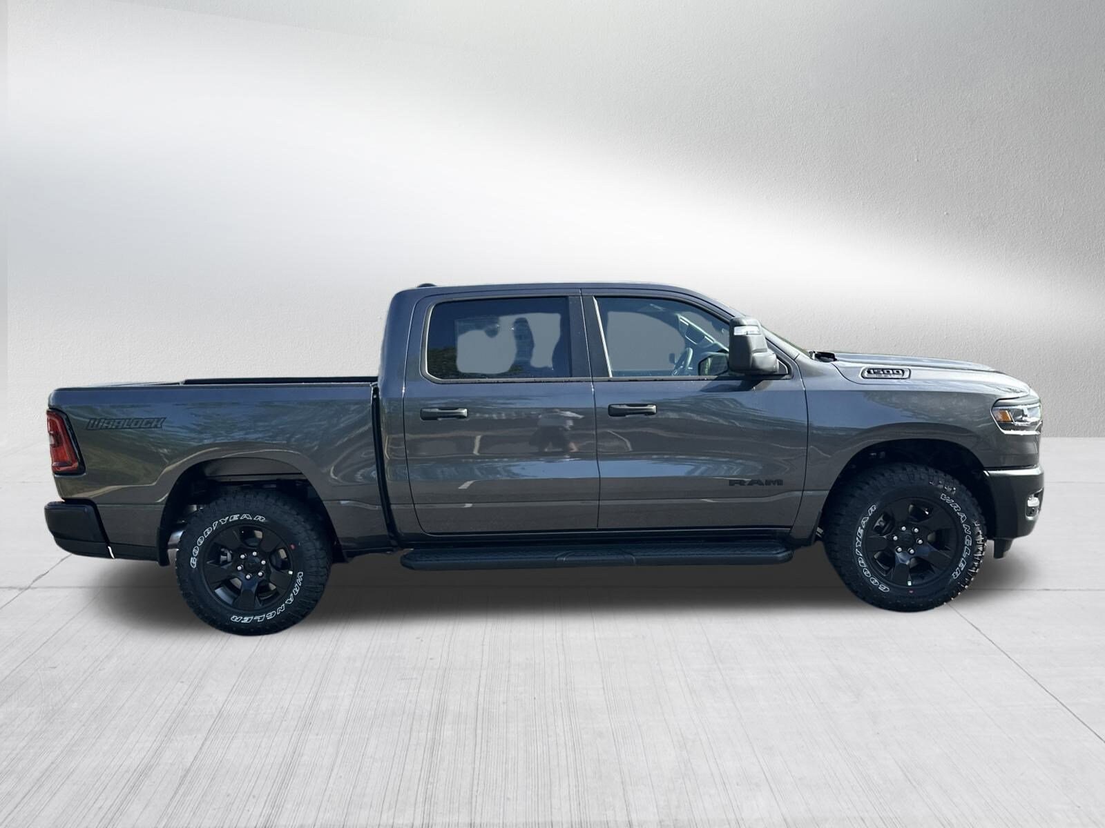 2025 Ram 1500 Warlock photo 4