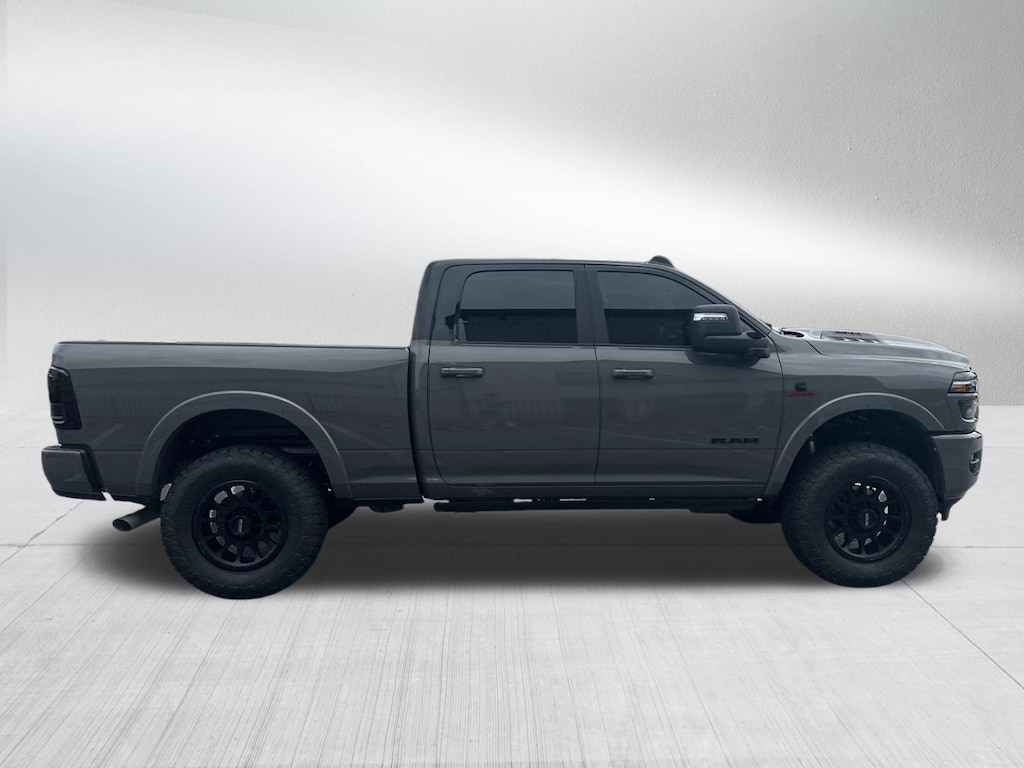 New 2026 Ram 2500 LIMITED CREW CAB 4X4 6'4 BOX Pickup