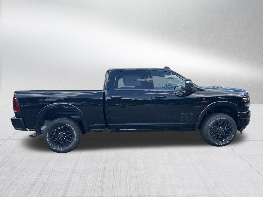 New 2026 Ram 2500 LIMITED CREW CAB 4X4 6'4 BOX Pickup